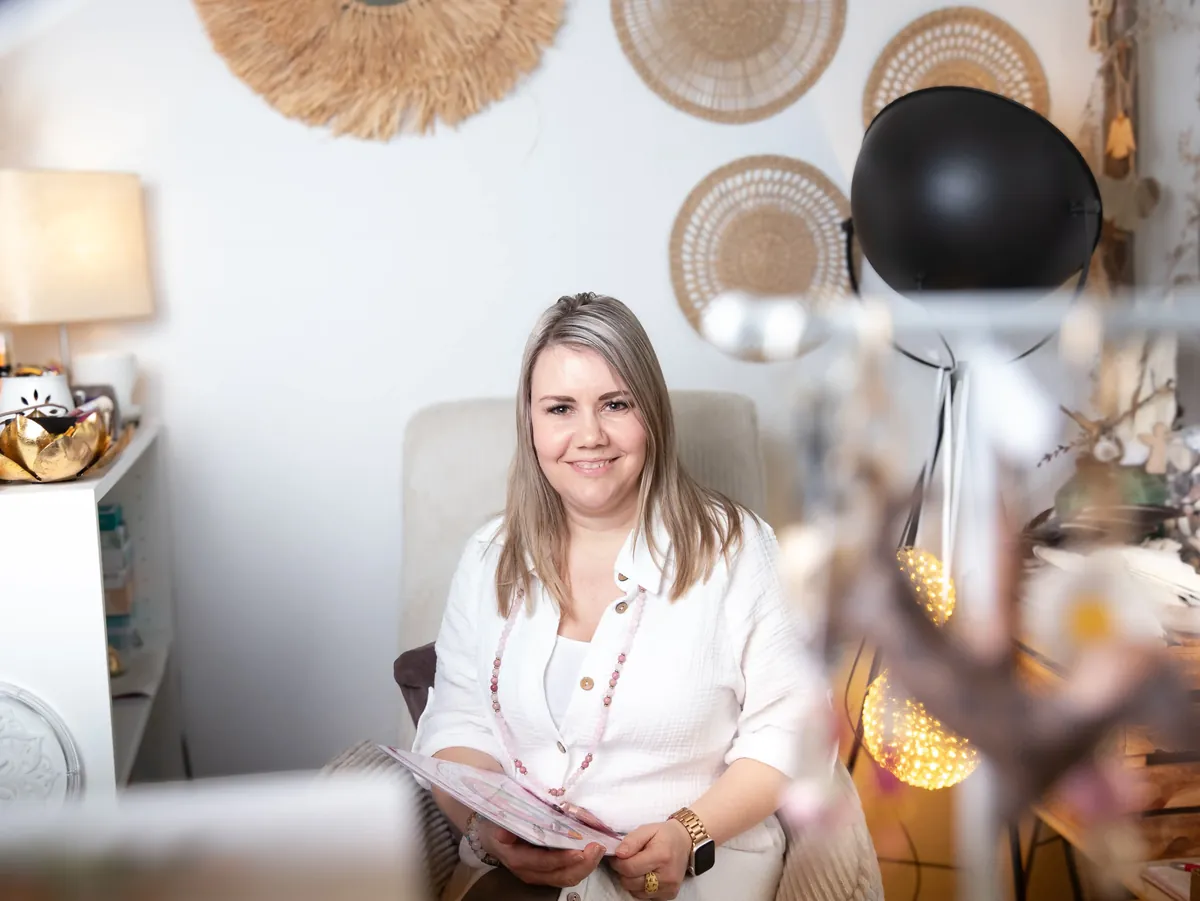 Stefanie – intuitive Heilerin und energetische Begleiterin im Heilraum